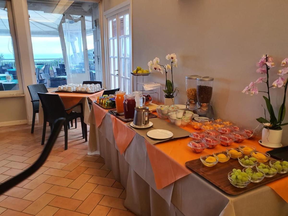 Acquaviva Park Hotel 포르토페라이오 외부 사진
