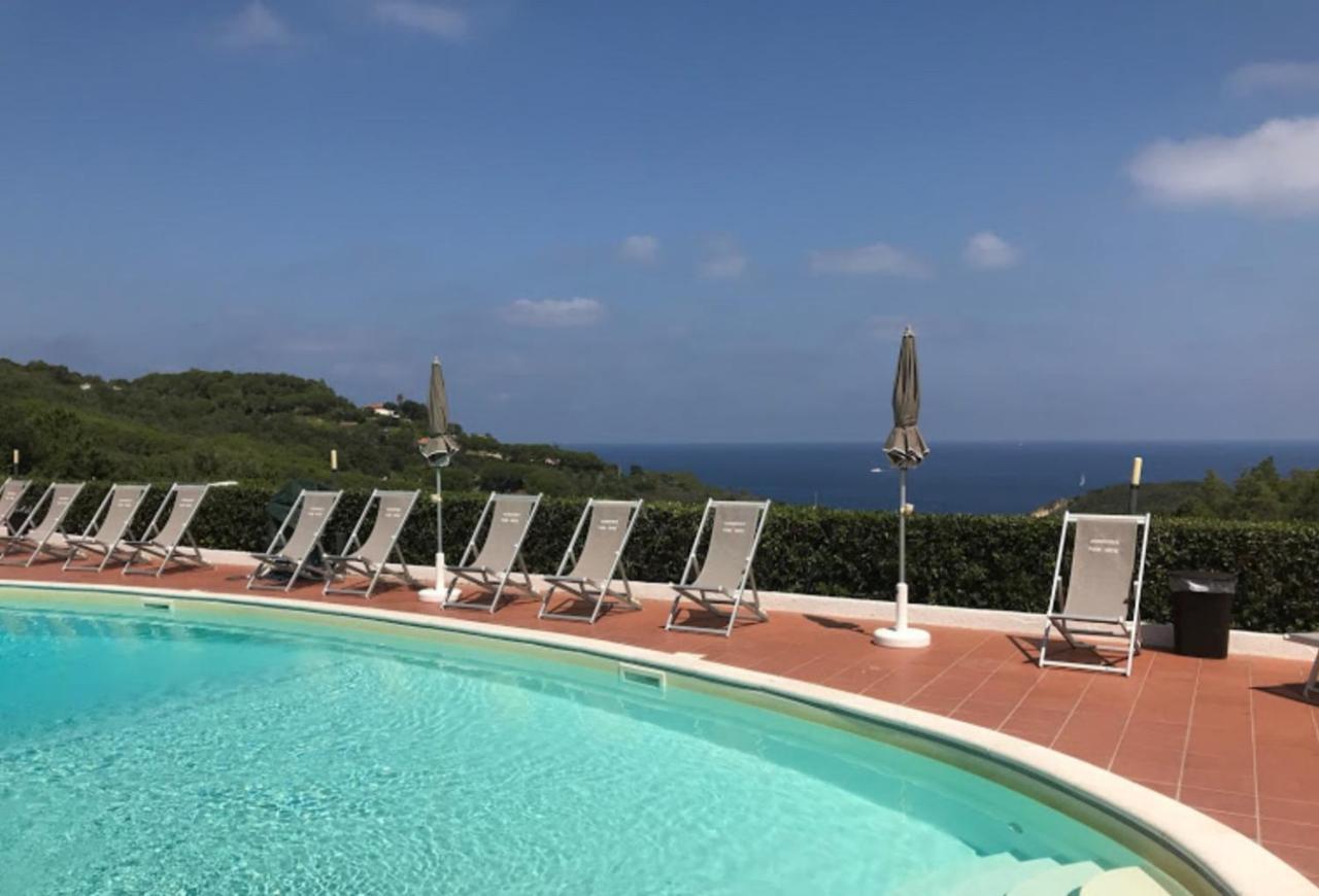 Acquaviva Park Hotel 포르토페라이오 외부 사진
